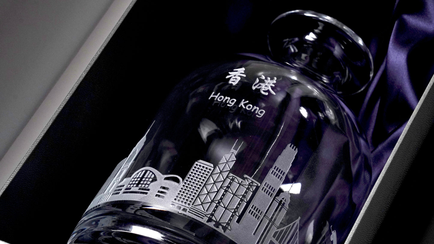 Glencairn - Iona Crystal Decanter, Engraved Hong Kong Skyline, with Pres. Box