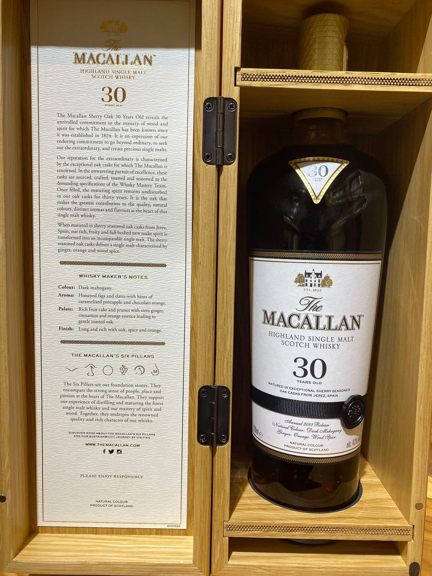 Macallan - Sherry Oak, 30y, 2022 release, 43%