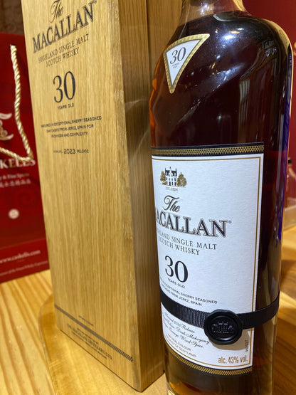 Macallan - Sherry Oak, 30y, 2022 release, 43%