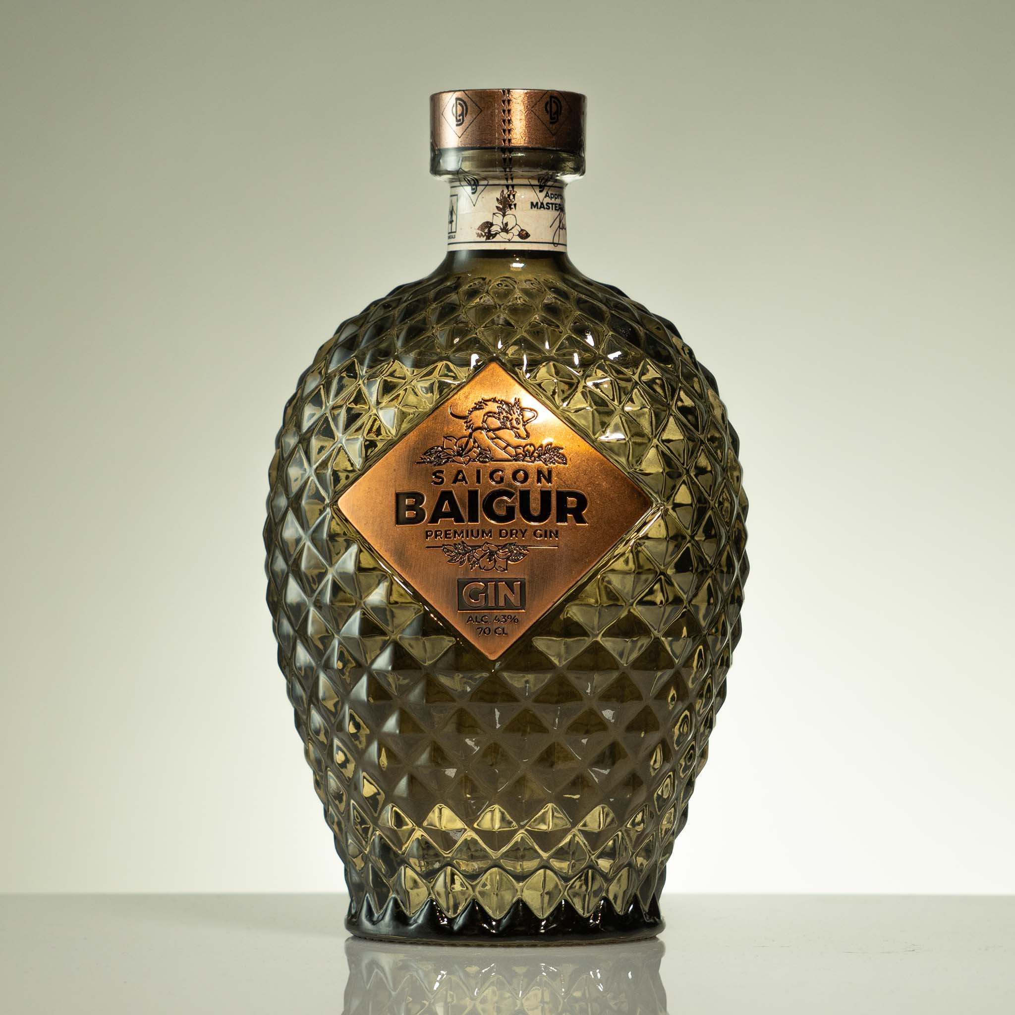 その他 SAIGON BAIGUR FINE HORSE GIN 700ml SAIGON BAIGUR FINE HORSE GIN 700ml - メルカリ